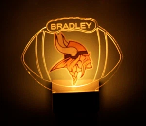 Minnesota Vikings NFL Nachtlicht personalisiert LED Plug-in, Dämmerungssensor - Bild 1 von 12