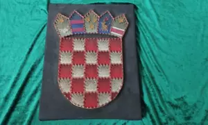 ESCUDO DE ARMAS CROATIA ZDS NDH HILO HECHO A MANO MONTAJE EN PARED DÉCADA DE 1990 - Imagen 1 de 9