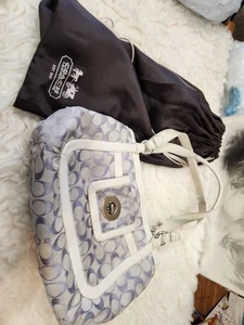 Bolso de Mano Coach de Cuero Azul Claro Blanco, Cartera de Cuero con Bolsillo Usado Usado Usado - Imagen 1 de 17