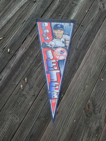Rare Vintage Derek Jeter 2001 Caricature Pennant New York Yankees Made In USA Cover