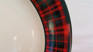 Furio Tartan Plaid Red Green Christmas 10 3/4 " Dinner Plates - Picture 1 of 5