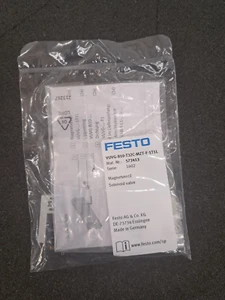 New, Festo, VUVG-B10-T32C-MZT-F-1T1L, Air Solenoid Valve, Flange, 10Bar, 24Vdc - Picture 1 of 4