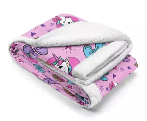 JoJo Siwa 'Hearts and Bows' Sherpa Backed Blanket - Picture 1 of 2