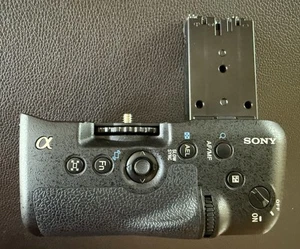 Sony VG-C77AM Vertikal Batteriegriff für Alpha 77 und Alpha 77ii Neuwertig - Bild 1 von 8