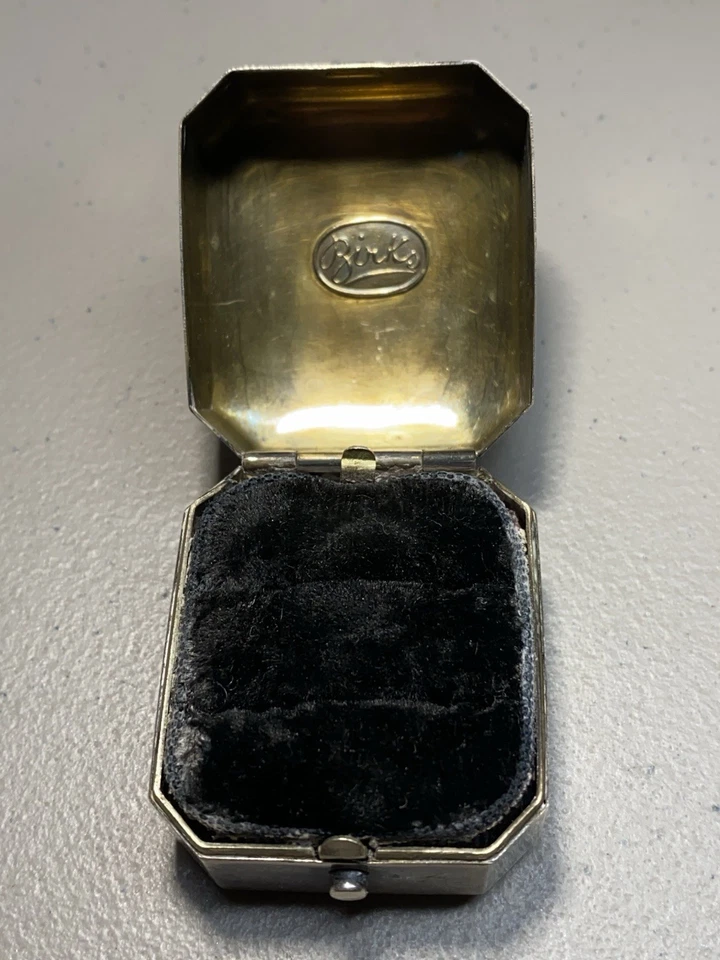 Caja de presentación de anillos de plata de ley Birks firmada de colección con 2 anillos  Foto 1 de 4