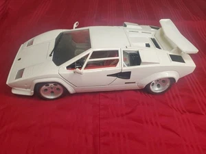 Bburago Lamborghini Countach 1/18 1988 Made In Italy - Picture 1 of 15