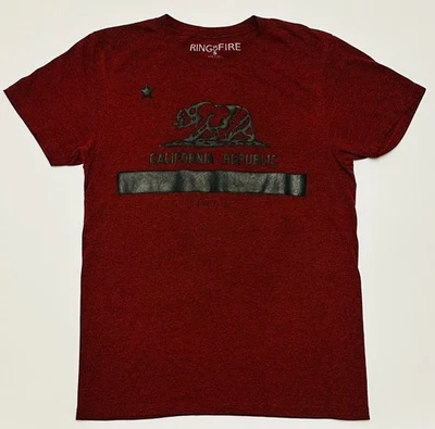 Camisa de manga corta roja pequeña con estampado de bandera de la República de California Ring of Fire para hombre Foto 1 de 4