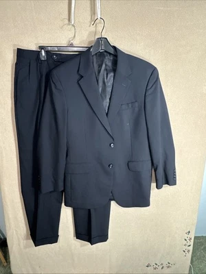 Jos A Bank 40R Solid Dark Navy 2 Piece Suit 34x29.5 100% Wool 2 Button Pleated - Image 1 of 4