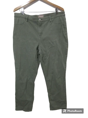 Sz 2.5 Chico's Green Crop Cropped Jeans Capri Jegging Stretch Zip L 36x25 - Image 1 of 4