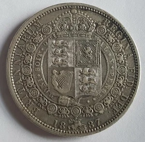 Moneda de media corona de plata del Jubileo de la Reina Victoria de 1887 en muy buen estado - Imagen 1 de 4