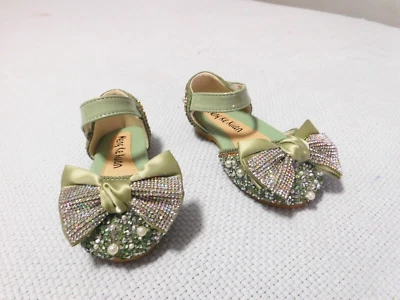 Cute Light Green Girls Sandals Sequin and Satin Bow Design Rubber Soles Size 8C - Image 1 of 4