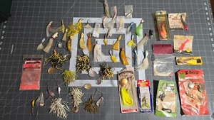 Lot of Fishing Lures found in storage unit - Picture 1 of 6