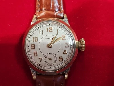 伊利诺伊州腕表 24 级型号 4 工作状态 1928 年制造。 — 第 1/4 张图片