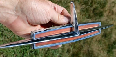 Oldsmobile Super 88 1963 emblema de maletero moldura OEM GM Foto 1 de 4