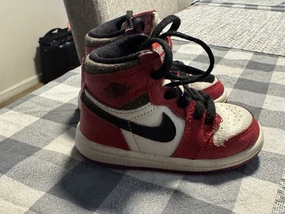 Nike Jordan 1 Retro Alto OG CHICAGO Niño Zapato Talla 6c PERDIDO y ENCONTRADO FD1413-612 Foto 1 de 4