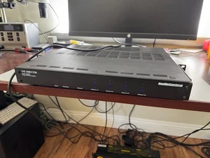 Audio Control - The Director Model M4800 8 CHANNEL DSP MATRIX POWER AMPLIFIER - Picture 1 of 10