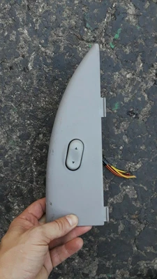 Crown Victoria Grand Marquis Pass 1995-2002 bisel interruptor ventana trasera derecha gris Foto 1 de 2