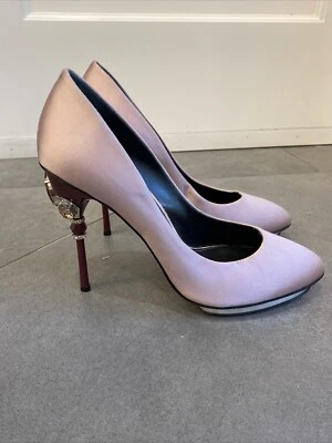 Zapatos Oscar de La Renta Rosa Satinado Cristal Adornado Joyas Tacón Bomba Talla 41 Foto 1 de 4
