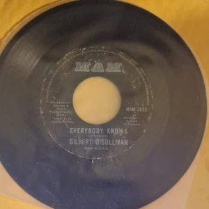 GILBERT O'SULLIVAN: nothing rhymed / everybody knows MAM 7" Single 45 RPM - Picture 1 of 2