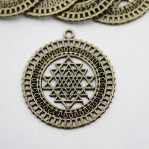 5 Anhänger Shri Yantra Esoterik 36 mm, Messing Metall DIY Schmuck Zubehör - Picture 1 of 10