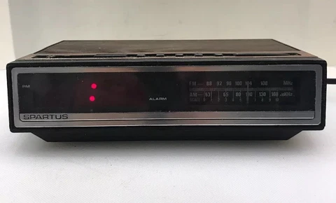 Spartus AM/FM Radio Alarm Clock Model 0107-61 Red LED Vintage Tested Working Cover