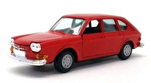 Gama 1/41 Scale Diecast 1125 - Volkswagen VW 411 - Red - Picture 1 of 5