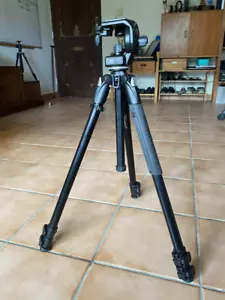 Tripod Manfrotto MT290XTA3US with fluid head - Picture 1 of 5