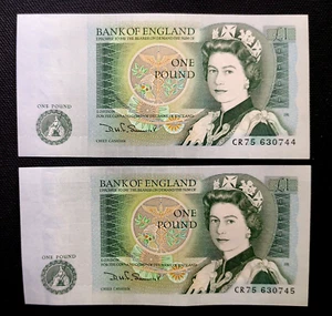 Great Britain GB UK - "£1 ~ ONE POUND" 2 Consec. XF Banknotes, D. H. F. Somerset - Picture 1 of 15