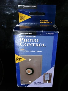 Control fotográfico de posición fija Intermatic K4321C 120V, 15 AMP con placa de pared WP - Imagen 1 de 6