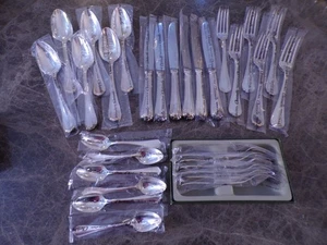 Christofle Modell SPATOURS Tafelbesteck 6 Personen 30 Teile versilbert neuwertig - Picture 1 of 12