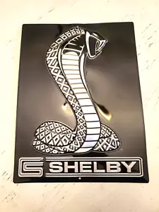 Letrero de metal Shelby Cobra negro en relieve plateado 13x10" hombre cueva garaje decoración NUEVO - Imagen 1 de 3