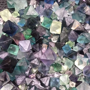 Piedra de cristal de cuarzo fluorita arco iris natural roca octaédrica curación áspera 100 g - Imagen 1 de 9