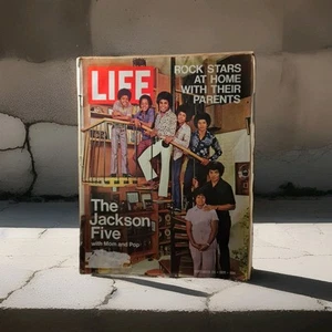 LIFE Magazine 9/24/1971 "Rock Stars at home with their Parents" Jackson Five - Bild 1 von 9