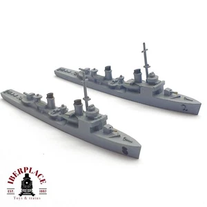 2 x WIKING Vintage metal modelos de barco submarino barco de acompañamiento hierro fundido - Imagen 1 de 5