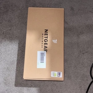 Netgear JGS516-300JPS Piasta przełączania JGS516 Netgear Business - Zdjęcie 1 z 3