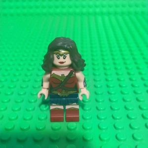 Lego Super Heroes Wonder Woman Minifigure 76046 76087 - Picture 1 of 2