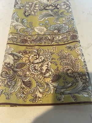 Toalla de té de tela April Cornell y piezas de tela más pequeñas Foto 1 de 4