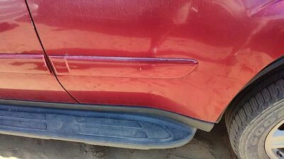 Trail Blazer Driver 2002-2005 moldura trasera izquierda desde puerta trasera majestuoso rojo 86u Foto 1 de 4