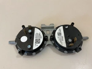 GOODMAN JANITROL AMANA 0130F00447 .08/1.49WC DUAL PRESSURE SWITCH  9375VD-0056 - Picture 1 of 5
