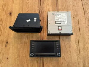 Seat Leon Mk3 Infotainment Head Unit 5F0919603A Multimedia Unit 5F0035858A mit SD - Bild 1 von 7