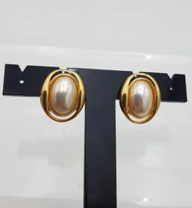 Vintage Gold pierced Earrings Plated Faux Pearl Classic Erwin Pearl P.E.P. - Picture 1 of 16
