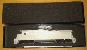HO SCALE BACHMANN SPECTRUM GE DASH 8-40C UNDECORATED 85001 - Picture 1 of 7