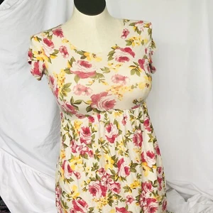 Damen großes weißes Kleid Chris & Carol mit Blumenmuster - Bild 1 von 4