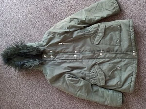 girls winter coat 10-11 years - Picture 1 of 3