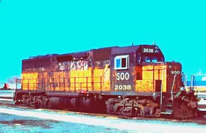 ORIGINAL KODACHROME SLIDE SOO LINE GP-40 #2038 KANSAS CITY, MO OCTOBER 28, 1996 - Picture 1 of 1