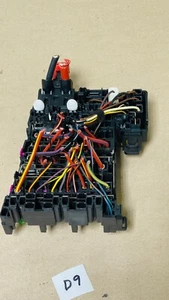 CAJA RELÉ FUSIBLES AUDI A3 2015-2020 5Q0937615C MK3 8V 2012-2020 OEM D9 - Imagen 1 de 4