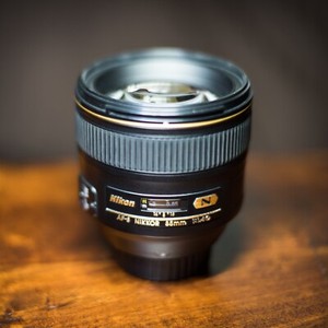 Nikon NIKKOR AF-S 85mm f/1.4G FX Lens Ex Condition!