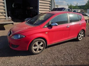 2007 SEAT ALTEA 1.9 TDI DIESEL MANUAL RED spares ONE WHEEL NUT breaking full car - Picture 1 of 8
