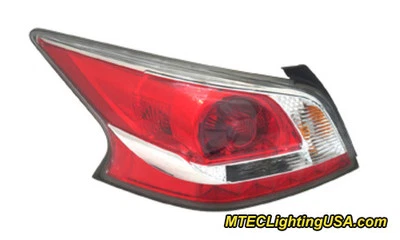 Conjunto de lámpara de luz trasera halógena lateral izquierda TYC para Nissan Alitma 2014-2015 Foto 1 de 3