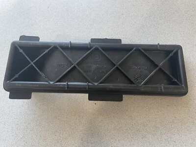 96-02 MERCEDES-BENZ E320 E430 W210 ~ ЛЕВЫЙ НАГРЕВАТЕЛЬ КОРОБКА ФИЛЬТР КРЫШКА ~ A2108350240 - Изображение 1 из 3